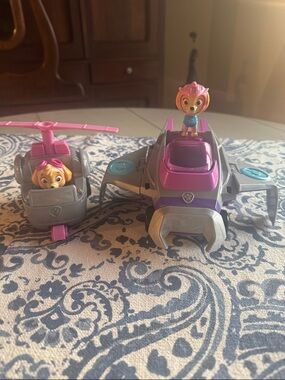 Paw Patrol Skye Rescue Helicopter and Aqua Pups Hovercraft